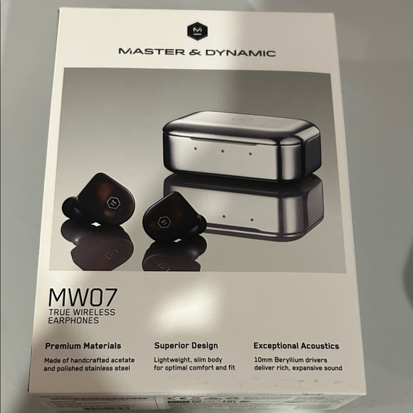 Master & Dynamic MW07 True Wireless Earphones - Picture 1 of 2